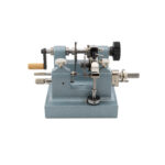 Machine à rouler les pivots