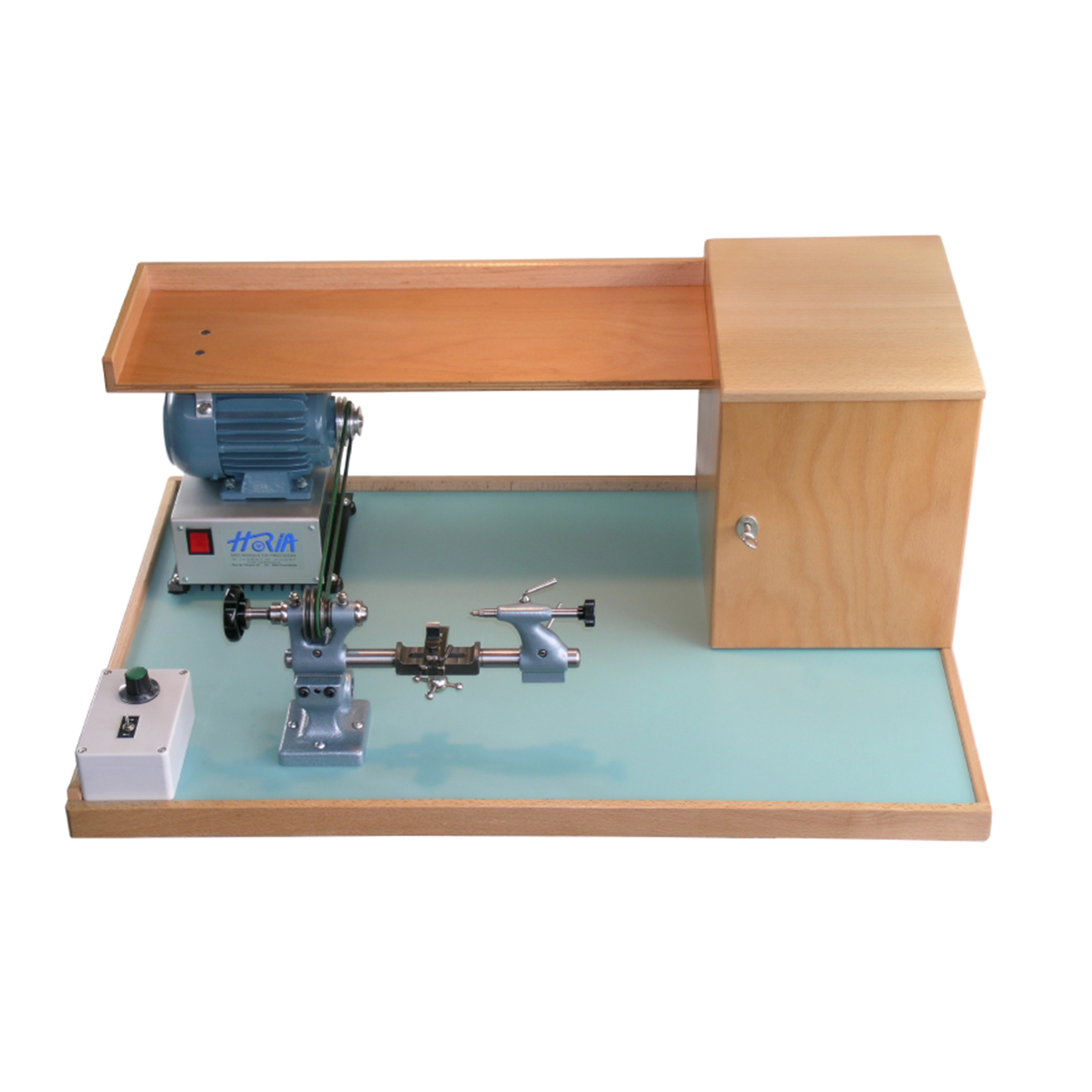 Tour d'horloger sur établi